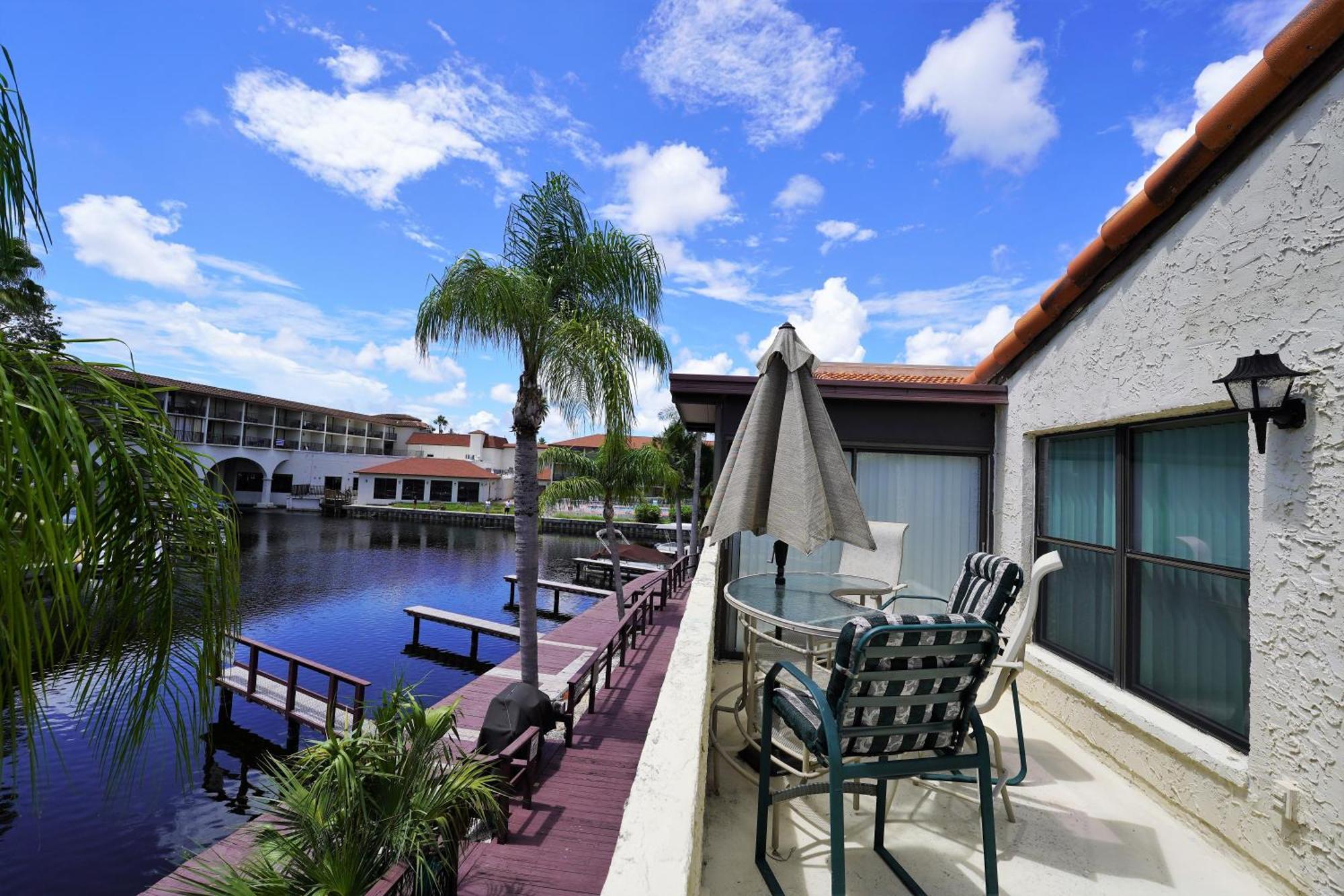 Florida Condos On Lake Tarpon พาล์มฮาร์เบอร์ ภายนอก รูปภาพ